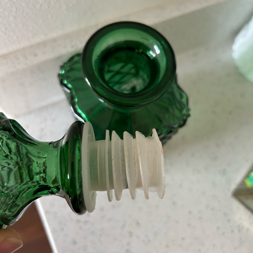 Emerald Green Cut Glass Decanter - Picture 10 of 10